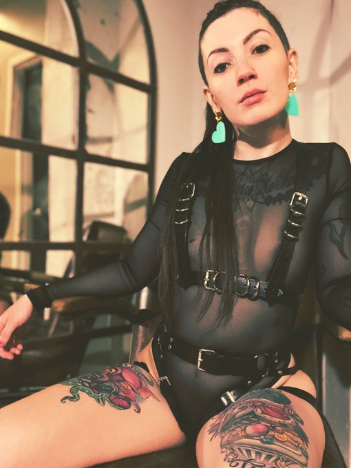 Come tell Daddy about all your bad dreams. https://t.co/Q1WV5lF49L