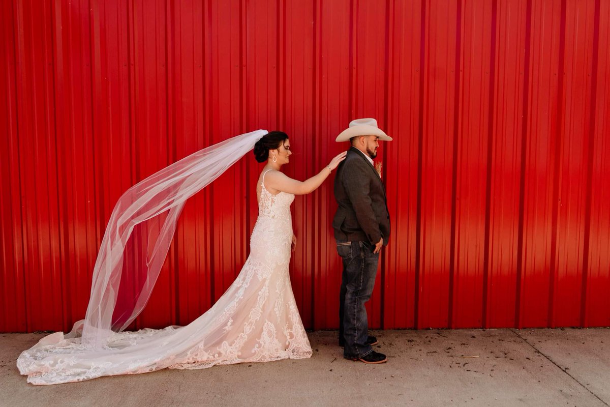 meganjobe01's tweet photo. Mr &amp; Mrs MILLER
#itsmillertime https://t.co/w0HEWioQ49