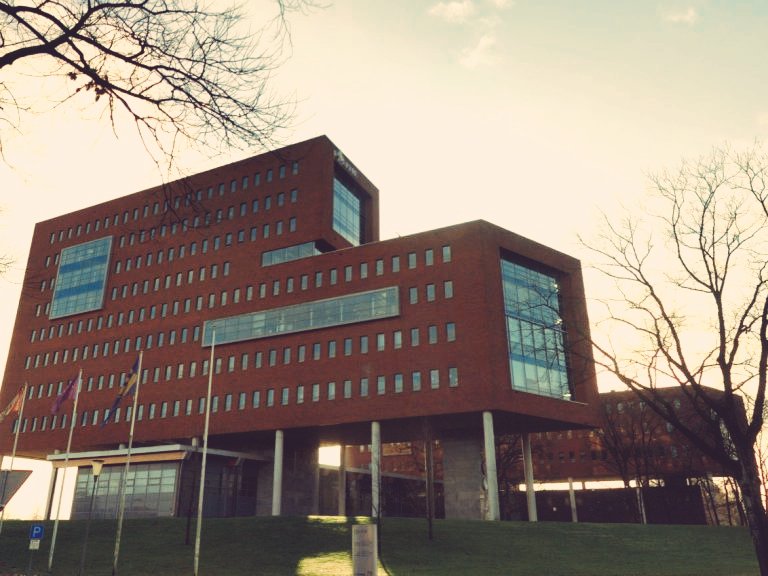 Vanmorgen ondersteuning geleverd bij een 0-meting voor brandweercentralisten (MON)👍😉. Leerzaam (en goed) om te zien wat het werk inhoudt aan de andere kant van de portofoon.Respect voor het belangrijke werk dat deze BRW-centralisten leveren. #multitaskententop #verbindingmaken