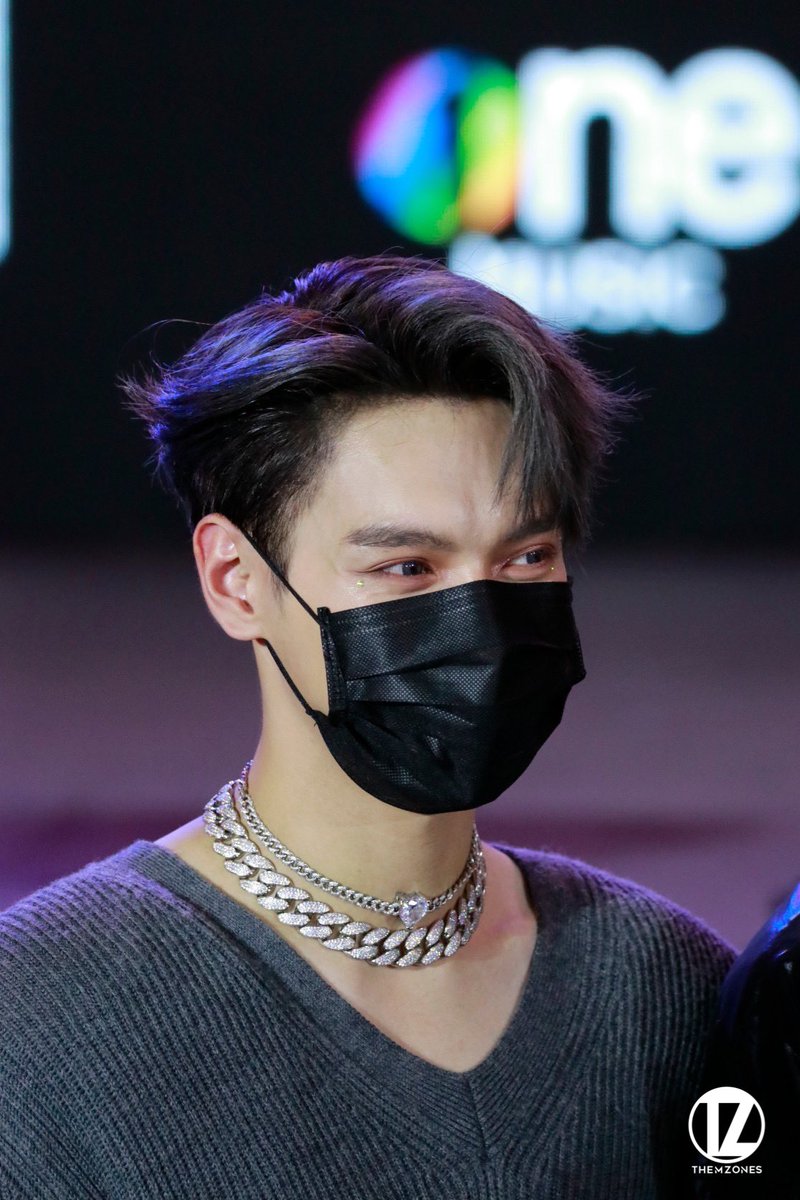 ThemZonesTH's tweet photo. เปิดตัวอย่างยิ่งใหญ่สำหรับ Debut Showcase ‘Call We Be Your LAZ1’ พร้อมกับเปิดตัวซิงเกิ้ลใหม่ ‘Taste Me’ เต็มรูปแบบครั้งแรกของหนุ่มๆทั้ง 5 จาก LAZ1 ‘ต้าห์อู๋, ออฟโรด, ไดร์มอน, เจลเลอร์, เป็นต่อ’ ณ ลานเซ็นทรัลเวิล์ด #LAZ1_DEBUTSHOWCASE https://t.co/WJdRY3ggcE