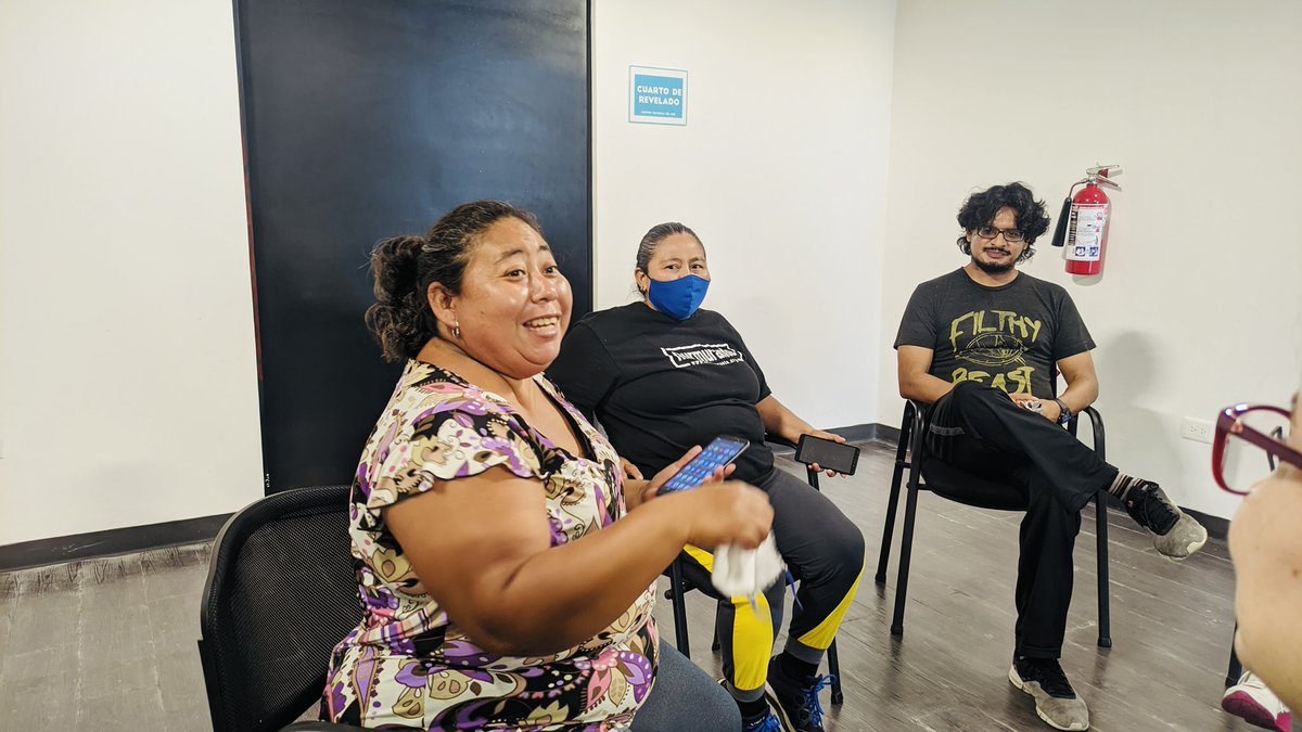 MurmuranteT's tweet photo. #NoticiasMurmurante #ComunidadMurmurante #FONCAMX #TrabajoTransversal

¡Seguimos trabajando en el Laboratorio de Procesos Sociales! 

Cada una de las sesiones que compartimos con las integrantes del laboratorio nos acercan al próximo estreno de "Historias de princesas" . https://t.co/CTAbe08XUc