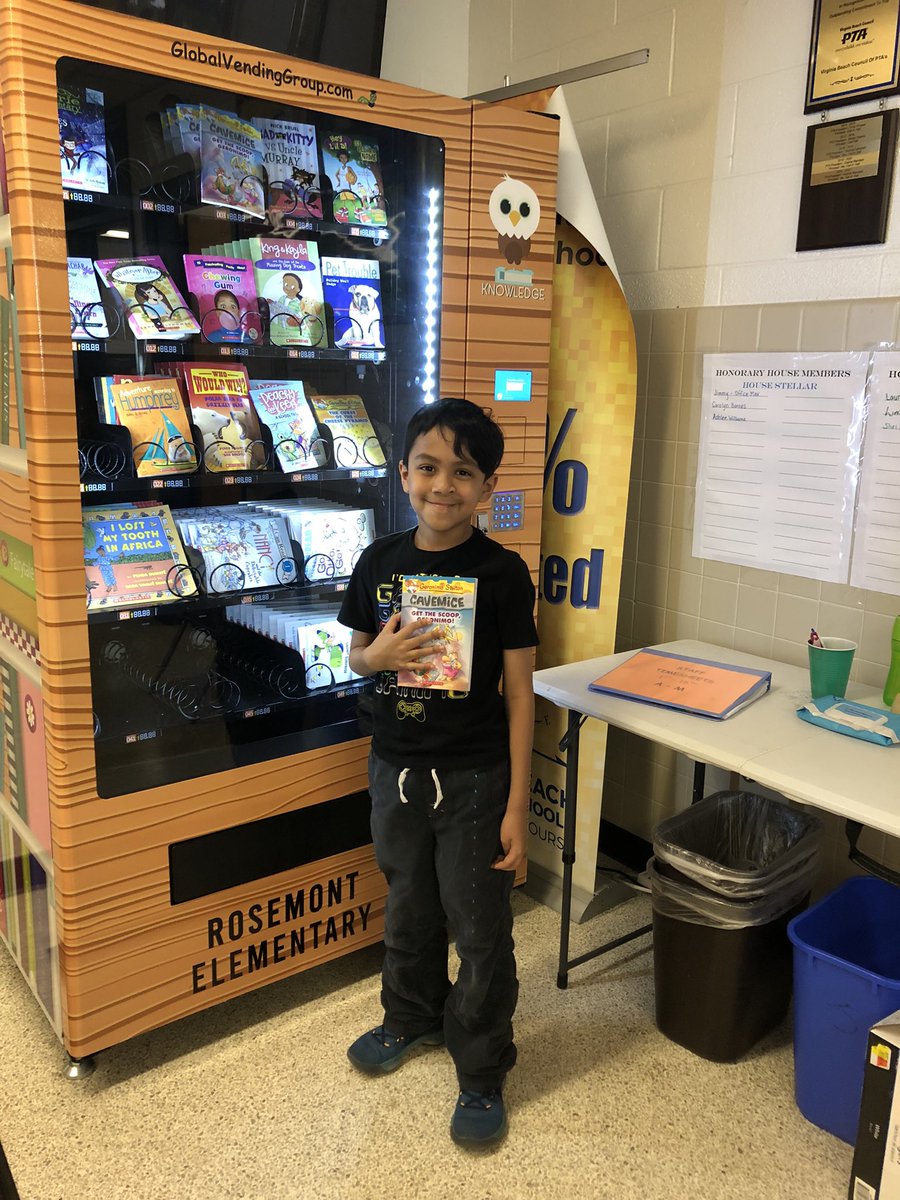 vbthogan's tweet photo. These Rosemont Eagles each earned a gold coin to purchase a book from our book vending machine!!! They reached their goal of obtaining 100% on their first try on Achieve 3000!!! Woohoo! 📚👏🏅 https://t.co/a3YhpKKYfa