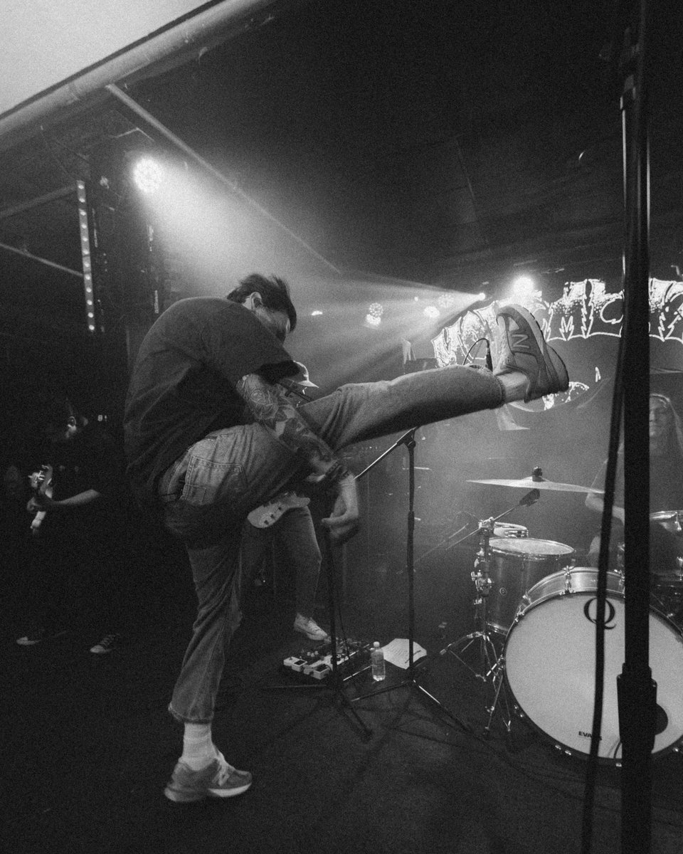 movementsCA's tweet image. Thank you Reading for all the jumping and dancing 🕺 We’re playing tonight at The Norva in Norfolk! 

photos by @anthnypurcella