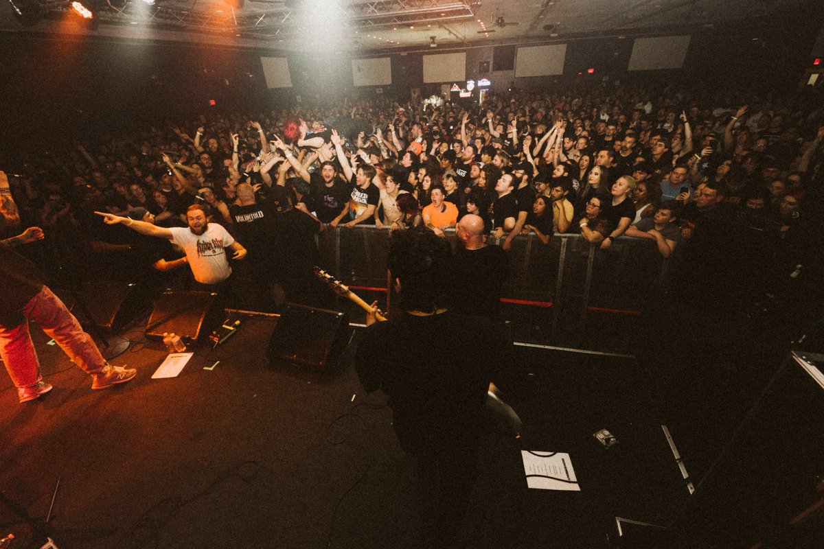movementsCA's tweet image. Thank you Reading for all the jumping and dancing 🕺 We’re playing tonight at The Norva in Norfolk! 

photos by @anthnypurcella