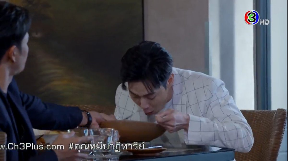 อะไร เป็นไรอ่ะ tweet media