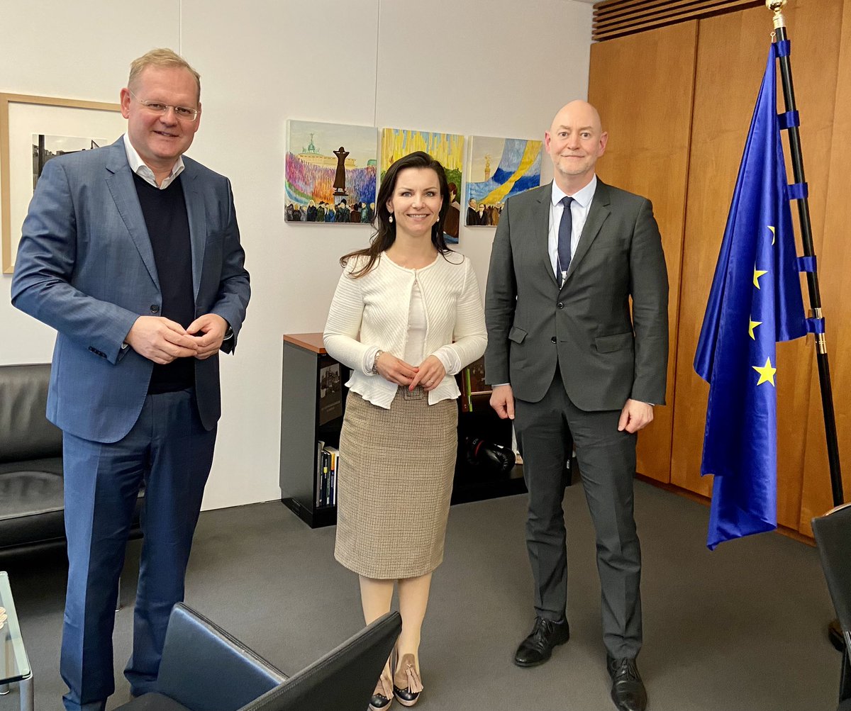 Wie wird Politik reagieren, falls im Herbst die #Corona wieder zunimmt? Was sind die Auswirkungen des #Ukraine-Krieg auf die #Reisewirtschaft? Darüber haben wir heute ein hochinteressantes Gespräch mit <a href="/JanaSchimke/">Jana Schimke</a>, der Vorsitzenden des #Tourismusausschusses geführt.<a href="/DRVDE/">DRV</a>