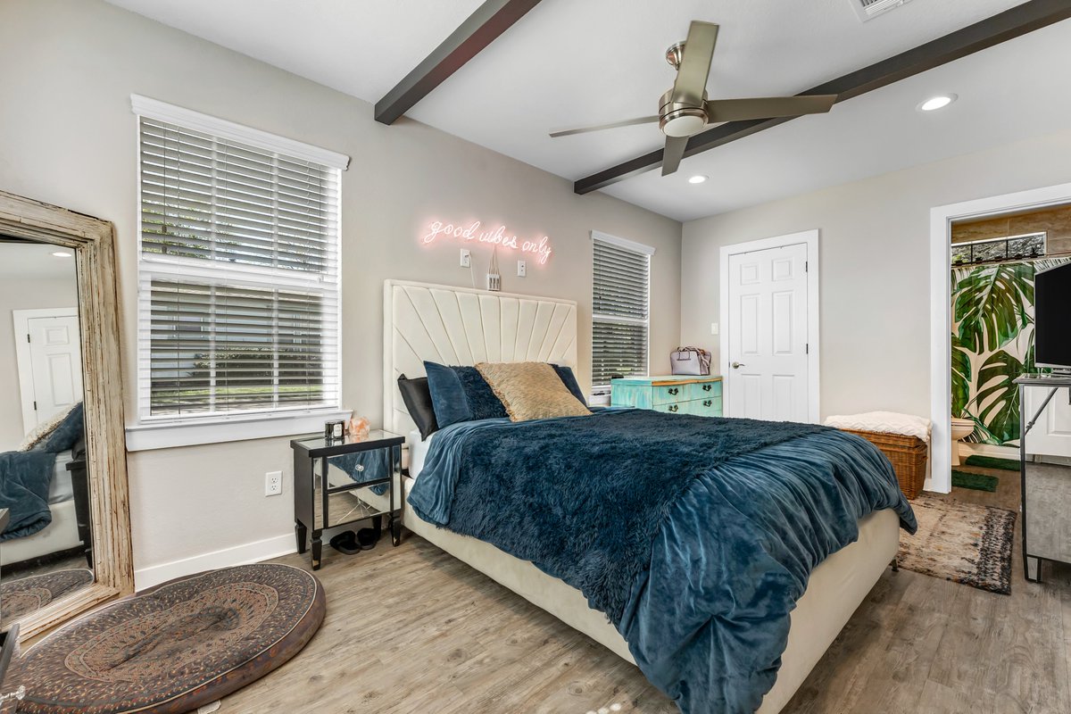 PatriarchPM's tweet photo. Just Listed!
Residential Listing
4211 N Texas Ave
Bryan, TX
3 bed, 2 bath
1,297 sq ft
List Price: $189,490.00

Quick link: https://t.co/GmEzGG93qz https://t.co/BkJY3RpmTp