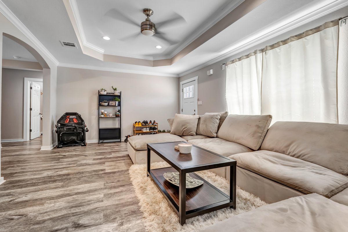 PatriarchPM's tweet photo. Just Listed!
Residential Listing
4211 N Texas Ave
Bryan, TX
3 bed, 2 bath
1,297 sq ft
List Price: $189,490.00

Quick link: https://t.co/GmEzGG93qz https://t.co/BkJY3RpmTp