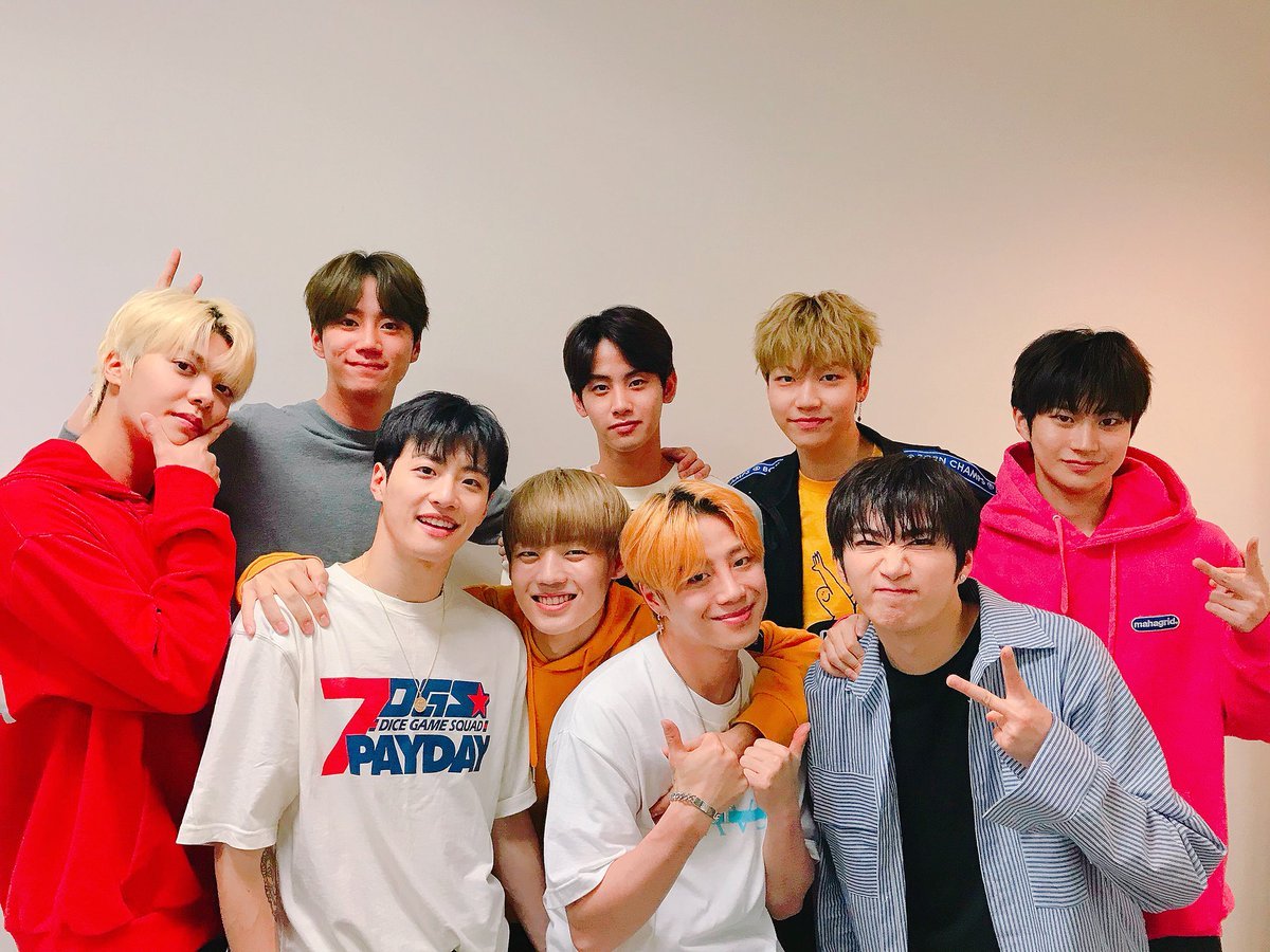alwaysjunyoung's tweet photo. HAPPY 4TH ANNIVERSARY TO UNB AND UNME !!!! 🥰 
#UNB_4th_ANNIVERSARY
#유앤비 #UNB #이준영 https://t.co/peqSsOwdJh