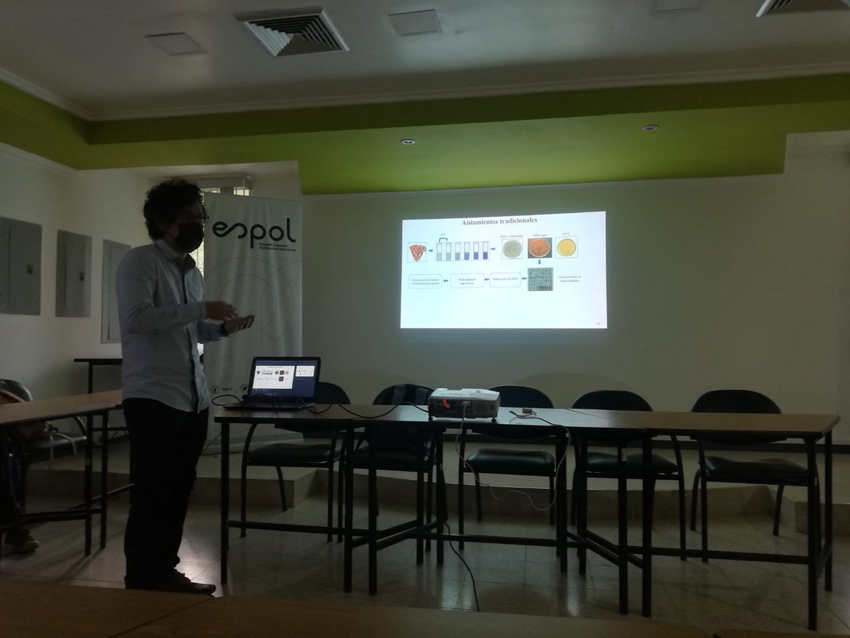 cibe_espol's tweet photo. Continuamos con la ejecución de nuestro proyecto en conjunto con #CECAO, #Kaoka y @CEDIAec para innovación en la fermentación del cacao. Ayer recibimos la visita de ambas empresas y analizamos los avances del proyecto y las estrategias a seguir.
#ESPOLesCiencia https://t.co/5ftdIRWfQm