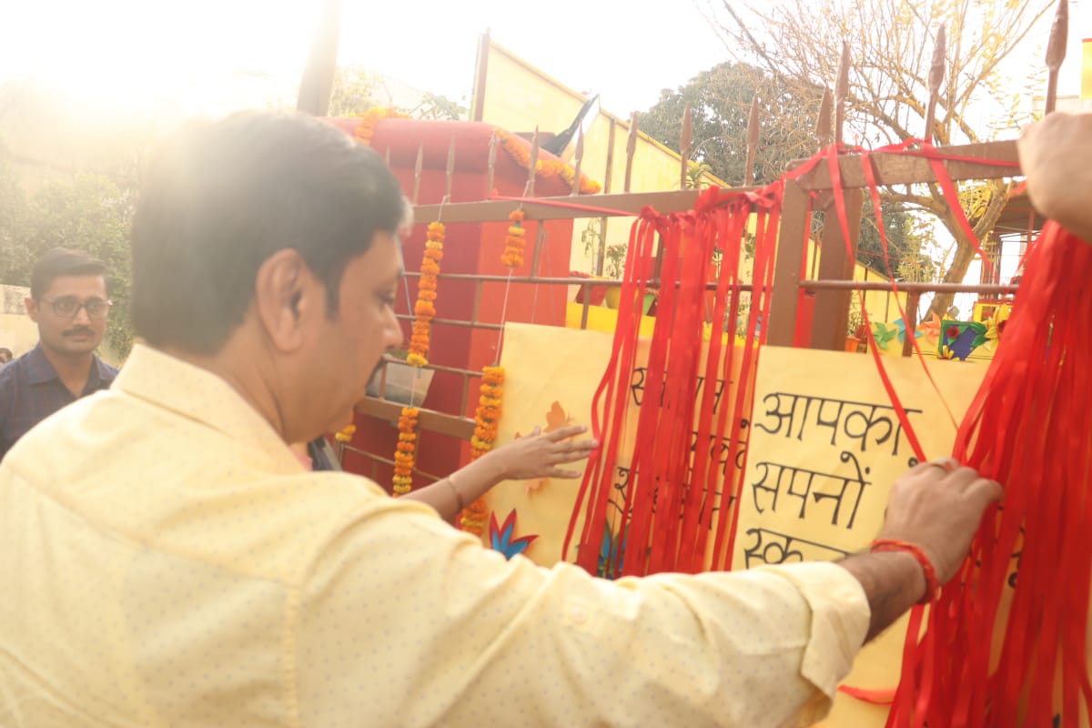 igrangealld's tweet photo. शुरुआत- 'एक ज्योति शिक्षा की' संस्था द्वारा चलाये जा रहे 'प्ले स्कूल' के उद्घाटन समारोह में विशिष्ट अतिथि के रूप में पहुँचकर स्कूल का उद्घाटन किया गया |
इस अवसर पर बच्चो एवं संस्था के सदस्यों का उत्साहवर्धन किया गया। https://t.co/wFnGuLHrPB