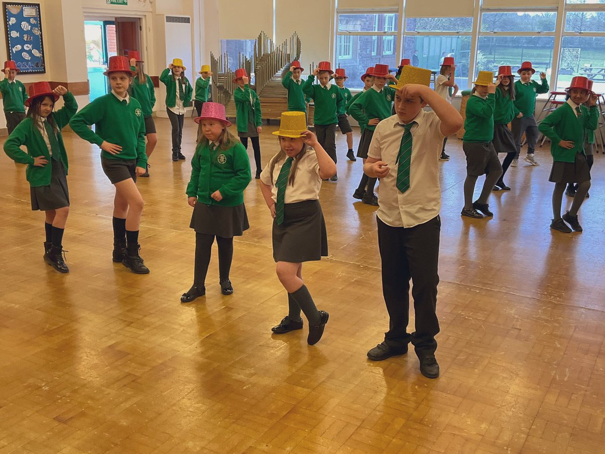 cwp_cleddau's tweet photo. Today we had an amazing session with @DramaQueensuk who taught us their Top Hat Routine. We had a great time showing off our moves. @cwprimary https://t.co/Rz5GWPQU5X