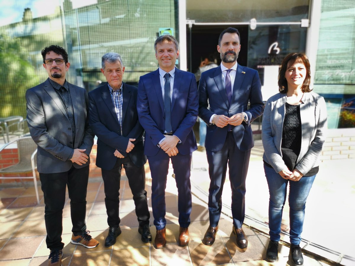 ⭕️#ARAMATEIX <a href="/esquerrarubi/">ERC Rubí</a> fa un acte de partit amb empresaris locals al qual també ha convidat el conseller d'empresa i treball <a href="/rogertorrent/">Roger Torrent i Ramió 🎗</a> <a href="/treballcat/">Treball</a> #rubicity