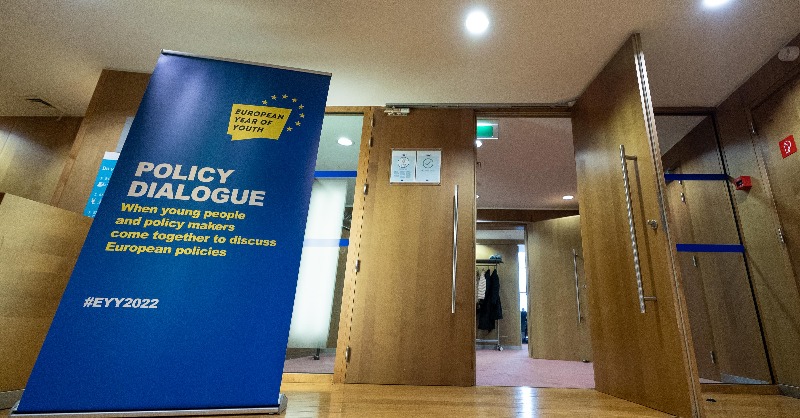 EUInterpreters's tweet photo. 🧒💭👧 Our #ConferenceManagers have been working behind the scenes at today’s European Year of Youth policy dialogue with @TimmermansEU providing logistics, coordination and live streaming 

Watch the policy dialogue again here 👇

#EYY2022 #EuropeanYearofYouth