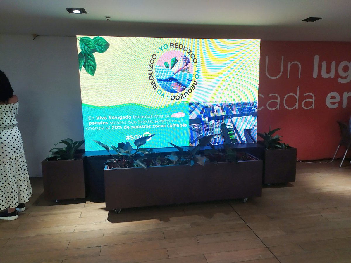 ValoraAnalitik's tweet photo. #Ahora | @ValoraAnalitik presente en el @VIVA_CC Envigado conociendo su estrategia de sostenibilidad #SoyRe https://t.co/kYS02D5xFS