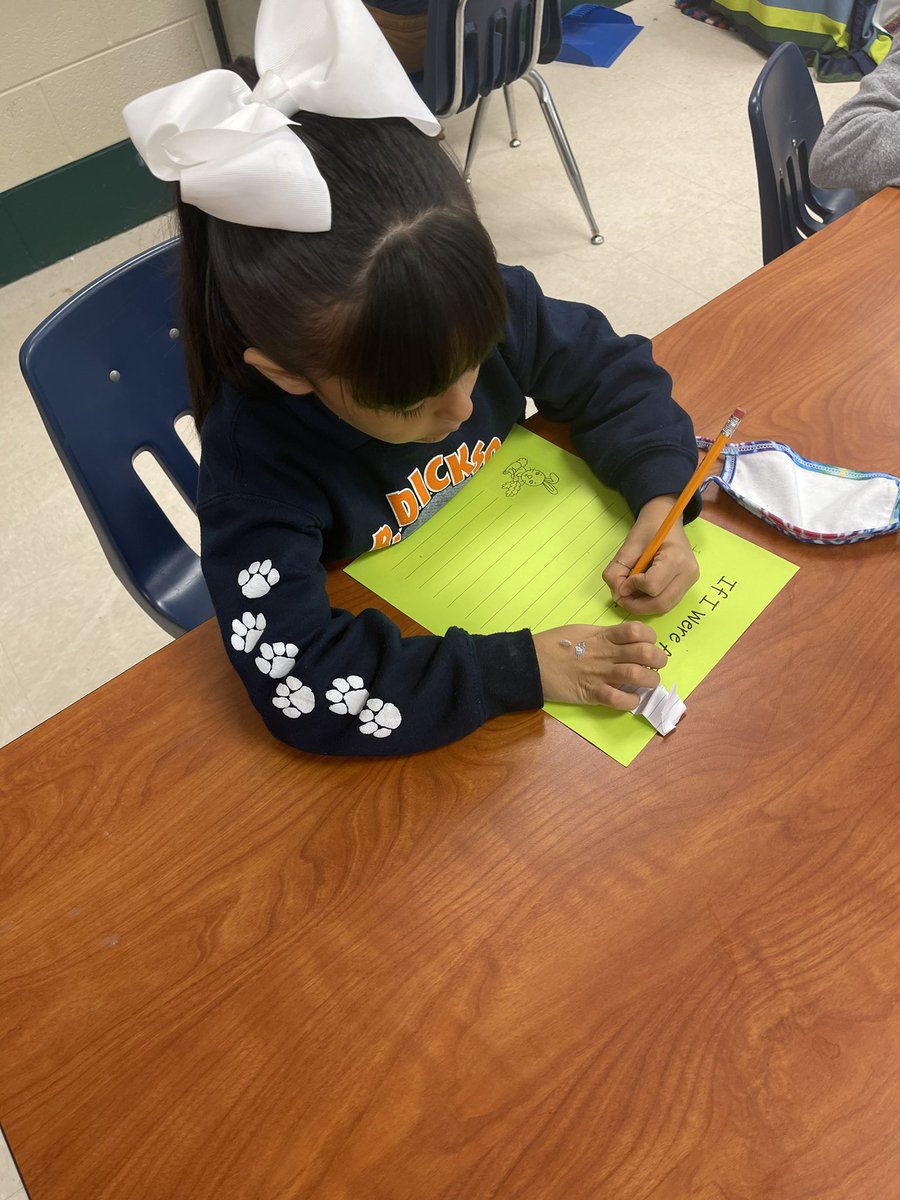 KeeWarr's tweet photo. Yesterday we painted eggs! Today we are writing about “If I were a bunny…”! #firstgrade #ERD 
Thank you @lynchwendy043 for the idea! (: https://t.co/d6BjJZKvUA