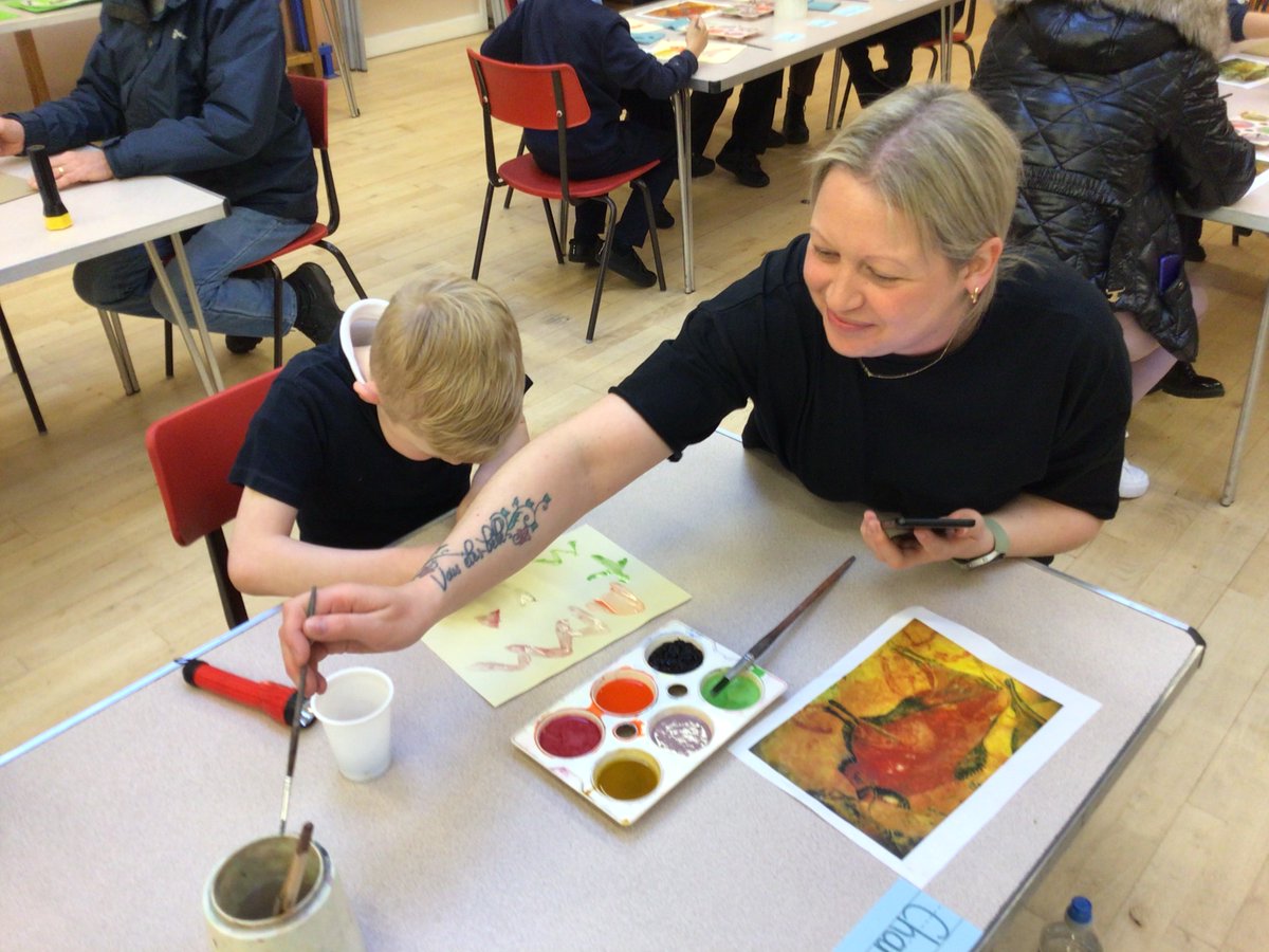 NormantonCommon's tweet photo. Huge thank you to all the grown ups who attended the Brownlee class Inspire Morning. Everyone had a fantastic time and created some wonderful pieces of Stone Age art. We can't wait to do it all again sometime soon 🖌️🎨 #activecommunicators #activelearners https://t.co/DpyiHTAd4a