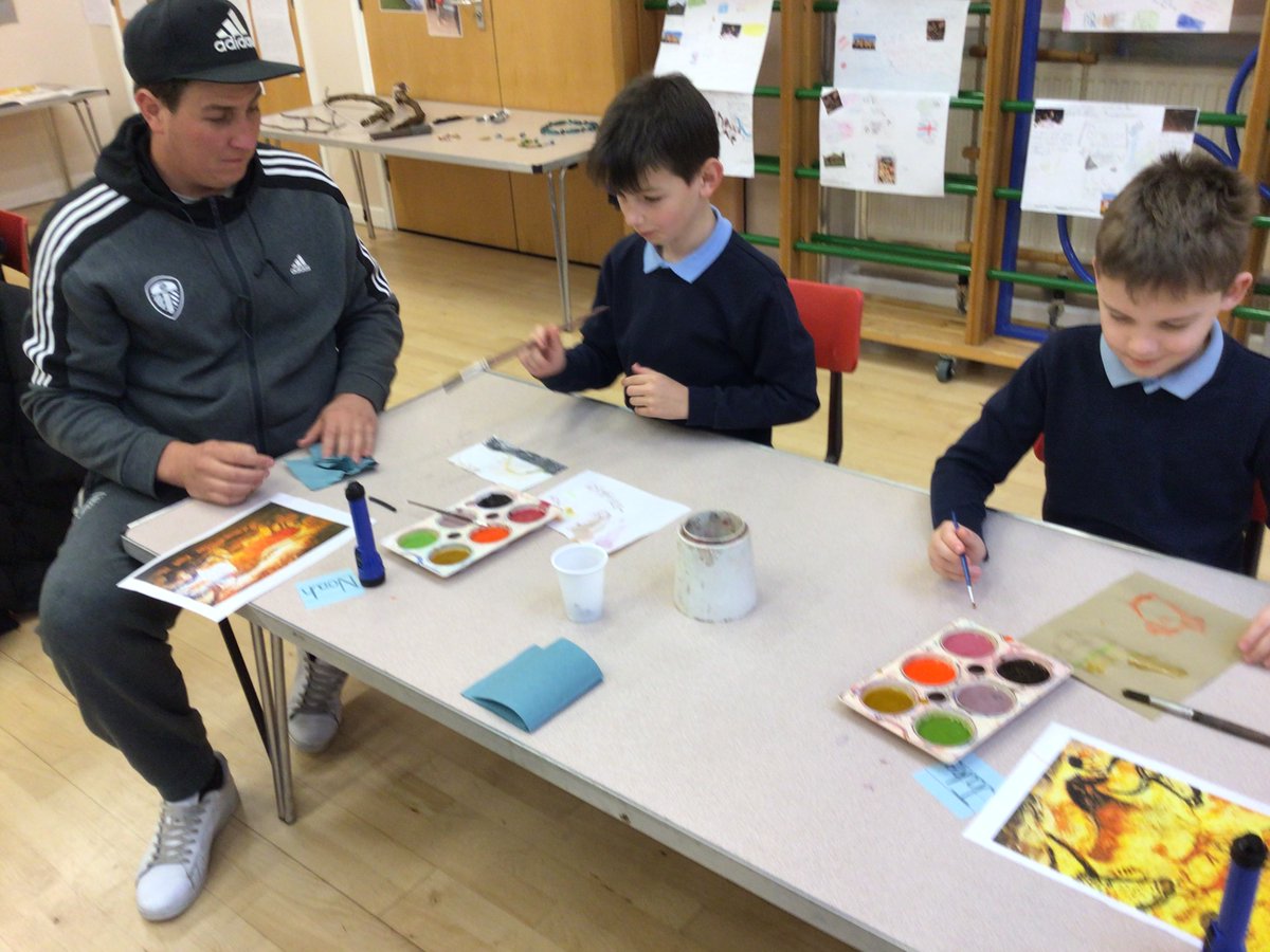 NormantonCommon's tweet photo. Huge thank you to all the grown ups who attended the Brownlee class Inspire Morning. Everyone had a fantastic time and created some wonderful pieces of Stone Age art. We can't wait to do it all again sometime soon 🖌️🎨 #activecommunicators #activelearners https://t.co/DpyiHTAd4a