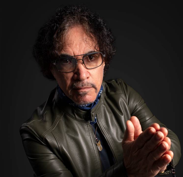 Happy 74 birthday to the amazing John Oates from Hall & Oates! 