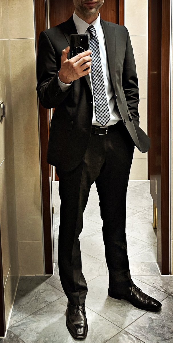 mitWorte's tweet photo. Thursday is #suitsday this time ๐คตโโ๏ธ https://t.co/XTHWFDe8Ls