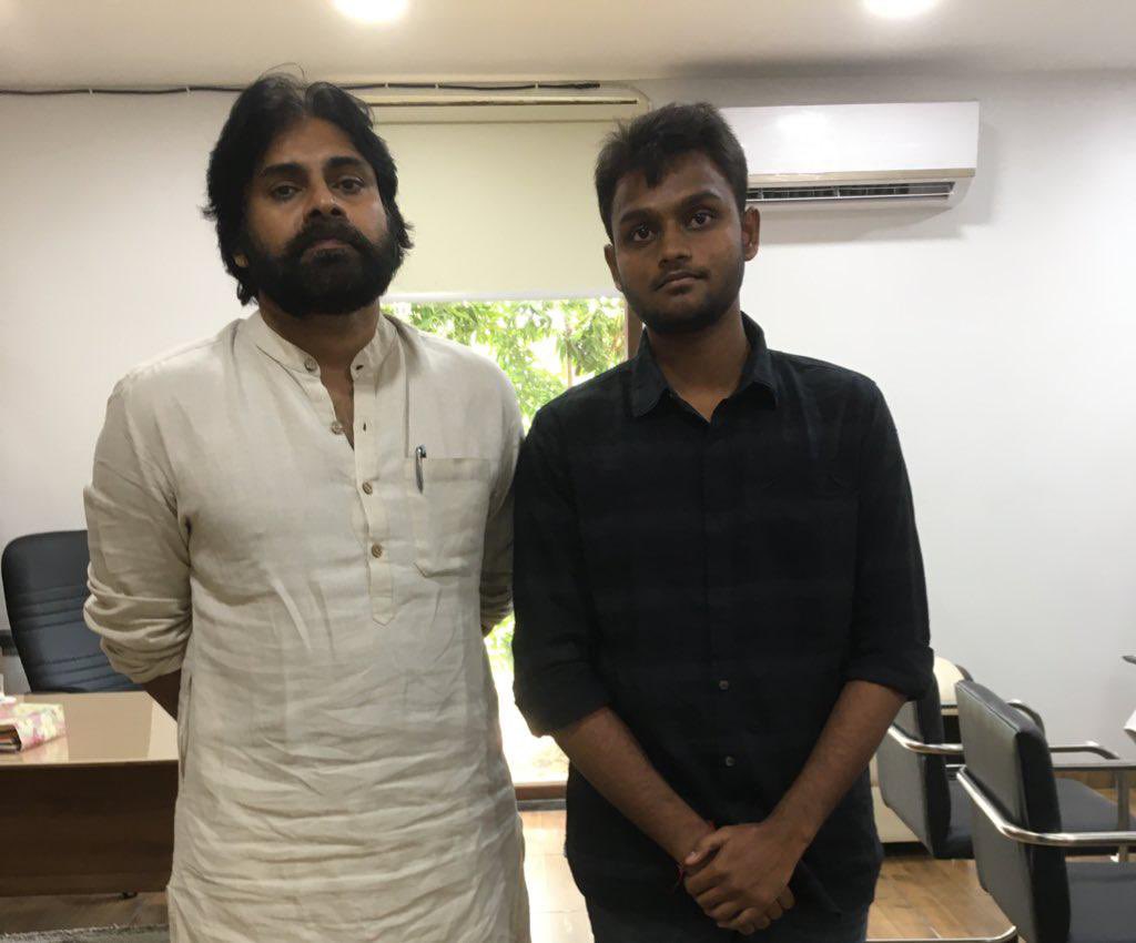 DrSandeepJSP's tweet photo. Congratulations to JanaSena Party Bhagat Singh Students Union member @mnkowshik  for being elected as “International Student Senator” for student government association (SGA) in Wichita State University, USA. Proud of you and More power to you brother 👍🏽 https://t.co/cPFiLj5XNp