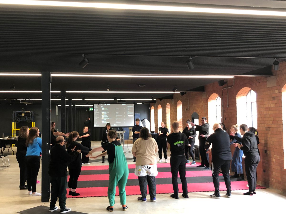 HubbubTheatre's tweet photo. We were delighted to share our 'Flow' co-creations at the @MuseumofMaking together today, as a culmination of our work on the #Bloomin' programme supported by @ace_midlands, @mencap_charity, @Foundation_DBS & #UnityTheatreTrust! π
We even had participants tune in remotely! https://t.co/pwRhOtEwgH