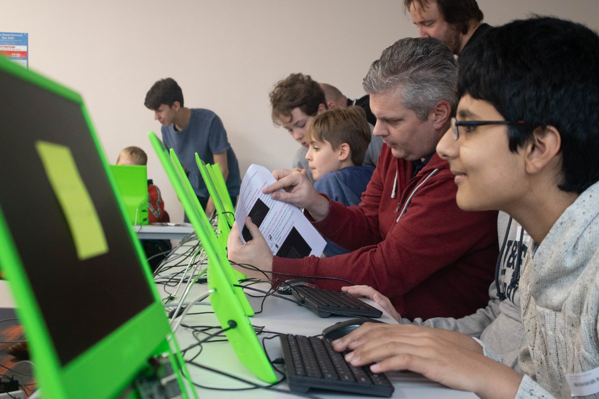 We have just a handful of (free) tickets left for first in person NI Raspberry Jam in 2+ years, taking place this Saturday (9th April) at 1pm <a href="/QUBelfast/">Queen's University Belfast 🎓</a>.

With a programme including robotics, <a href="/astro_pi/">Astro Pi</a>, <a href="/Sonic_Pi/">Sonic Pi</a> and Minecraft, what are you waiting for?..

…pberryjam-april-2022.eventbrite.co.uk