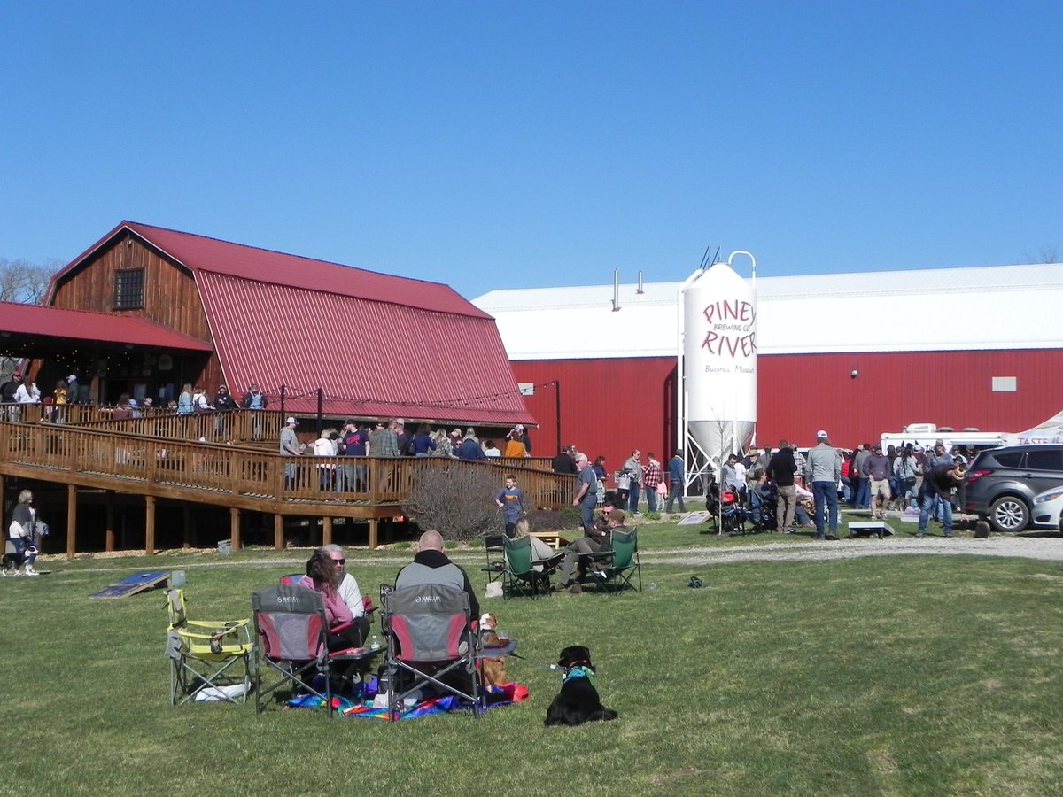 PineyRiverBrew's tweet photo. @houstonherald snapped this photo of the 11th Aleiversary. What a great day! Did you join us? https://t.co/JMILBuVHBD