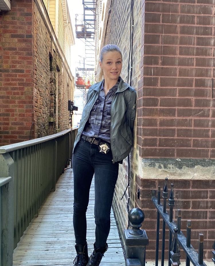 onechicagonews's tweet photo. 📷 | New/Old photos from the set of Chicago PD posted by Brian Luce. https://t.co/8Yojb9QKAn