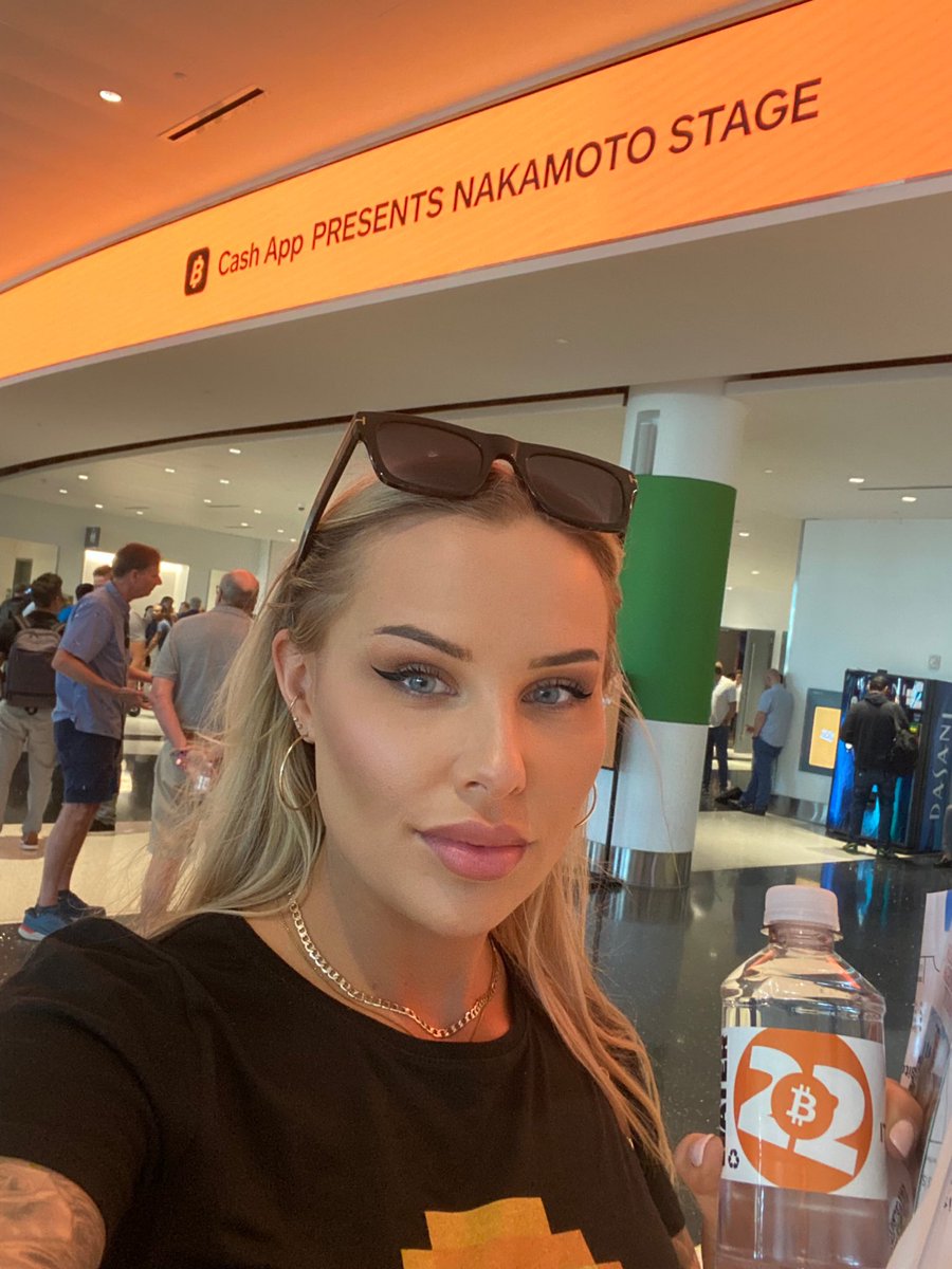 LineTheValkyrie's tweet photo. What’s up @TheBitcoinConf 🔥🔥🔥 

@JustMoneyIO @trondao @tronbies @Poloniex @BinanceUS https://t.co/FHF91nFbMN