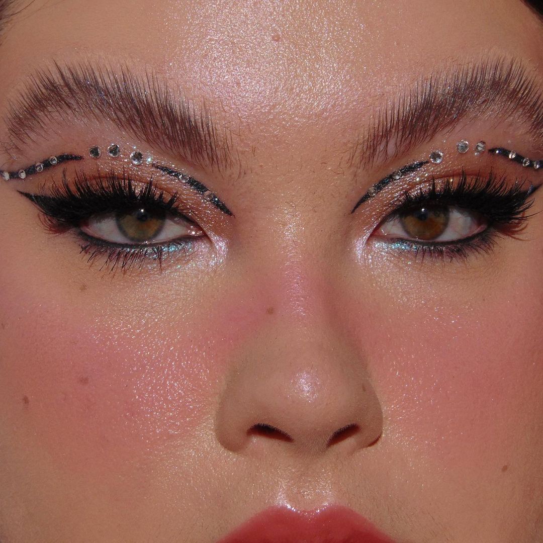 SAMPLE BEAUTY tweet media