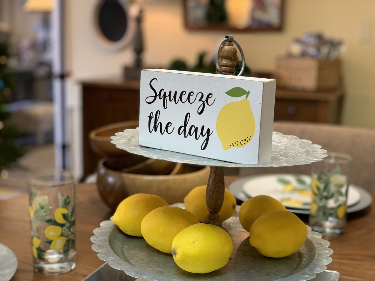 RedRoosterMall's tweet photo. Happy Thursday! We’re OPEN Today 11-4⏰#squeezetheday #thursdayvibes #freelandwa #shopwhidbeyisland #ShopLocal https://t.co/5KoyYbYFkI
