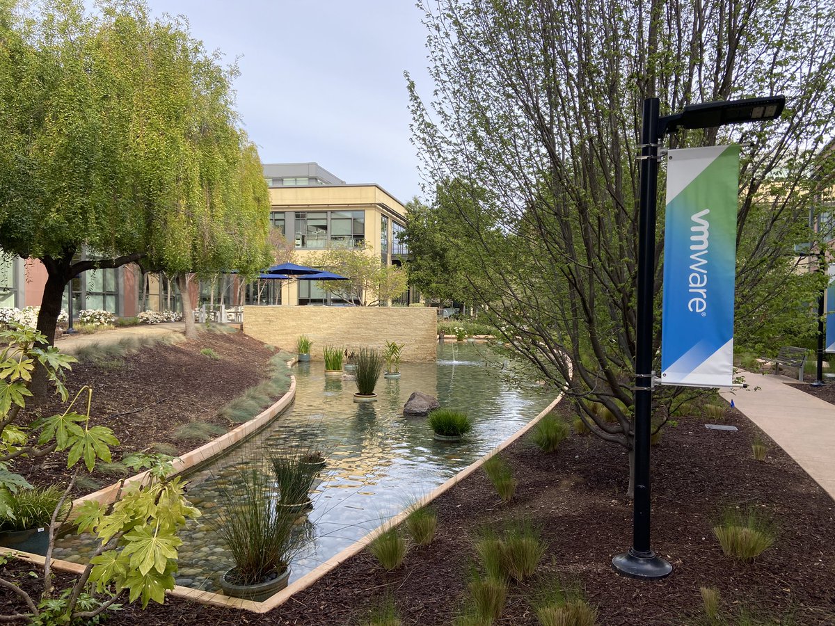 Back to my US friends🇺🇸🇺🇸🇺🇸 <a href="/SecureFever/">SecureFever</a> <a href="/vmware_de/">VMware DACH</a> <a href="/MyVMUG/">VMware User Group</a> @vmwarensx