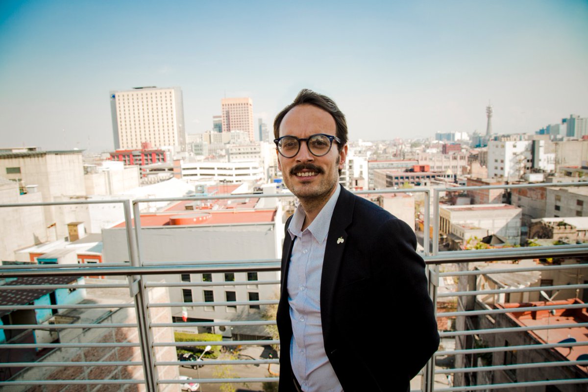ComunicaCiudad's tweet photo. "Felicitamos que la aprobación de la Ley General de Movilidad y Seguridad Vial logre sistemas sustentables, saludables y que garanticen la vida de los más vulnerables a causa de hechos viales", @javgarred titular de la unidad de planeación y desarrollo institucional de @SEDATU_mx https://t.co/XdeDDqPkBl