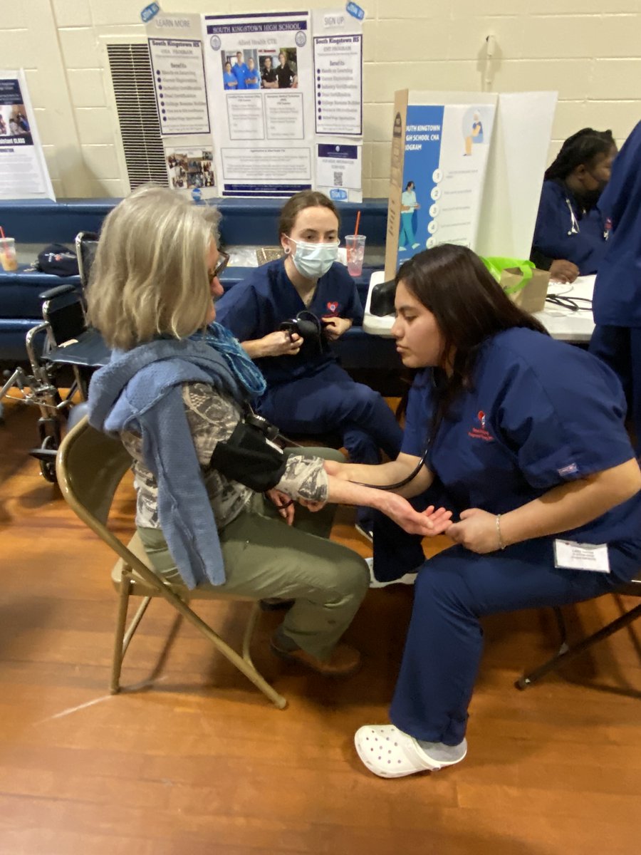 Karen Amber tweet media