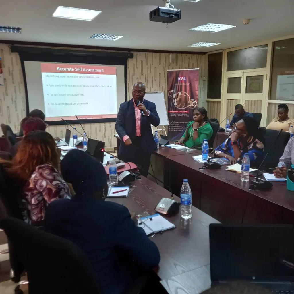 kunle_adefila's tweet photo. "Emotions drive people and people drive performance." Learning to harness &amp; leverage our emotions &amp; that of others is a critical skill that must be acquired. 
Workshop on "Emotional Intelligence in The Workplace" organized for Lagos State Pension Commission https://t.co/CYPyDJAwKU