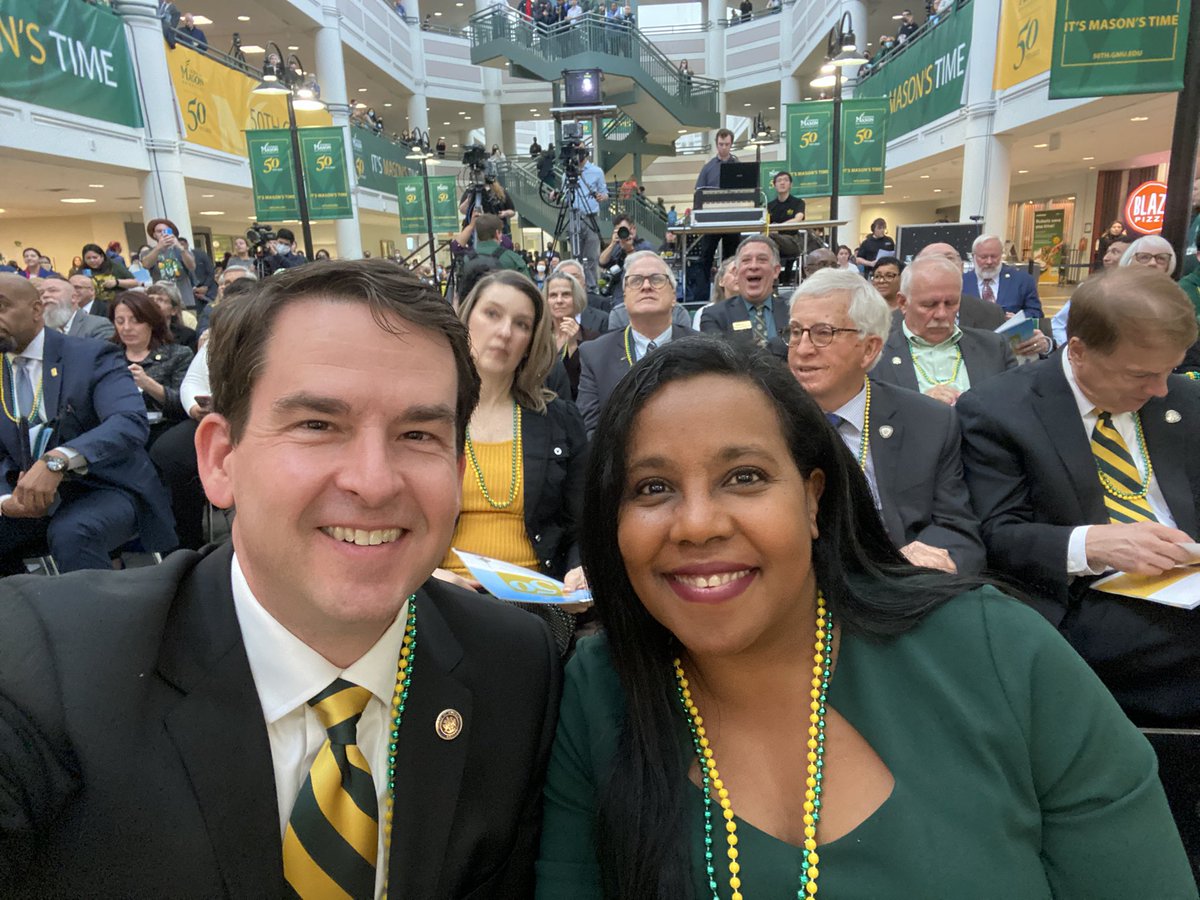 JeremyMcPike's tweet photo. Celebrating 50 years of @GeorgeMasonU w @C_Herring !  Go Mason! 🎉🎉🎉 https://t.co/s1Vc57v0yE