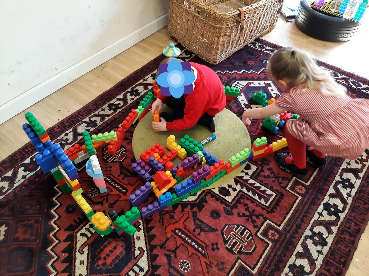 It's been a busy week in Nursery- the Easter bunny left us a surprise box, so we wrote him letters. When we opened the box we found lots of chocolate eggs, so we left him a carrot to say thank you. We also built our own encanto house! <a href="/HiaNursery/">HIANursery</a> <a href="/HIAMrsRadwan/">Mrs Radwan</a> @HIAMissIllidge