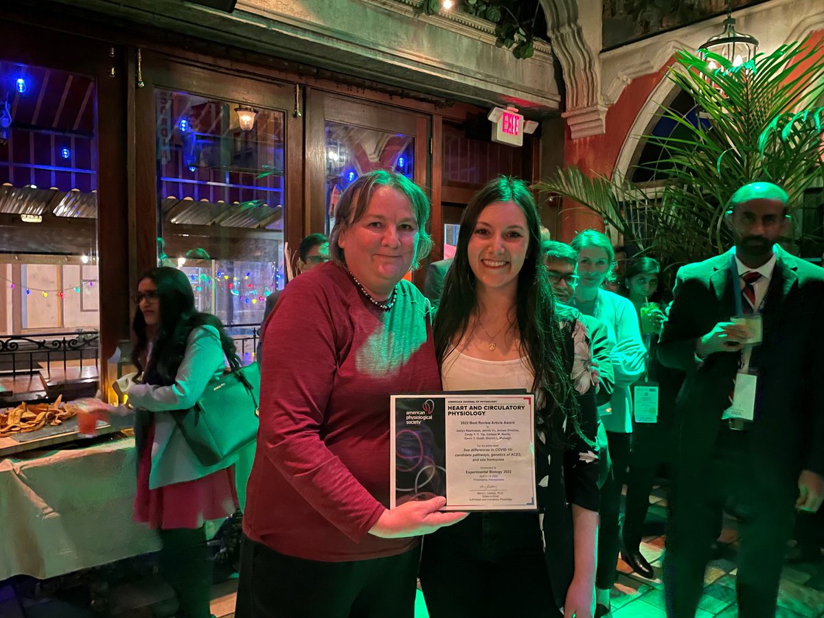 ajpheartcirc's tweet photo. Editor-in-Chief Dr. Merry Lindsey announced the winners of the AJP-Heart and Circ 2022 Best Paper Awards at the APS Cardiovascular Section dinner at #ExpBio this week.
And the winners are... 🥁
@merrylindseyphd @APSCVSection @APSPhysiology #APSatEB https://t.co/WxPRbK7Uzz