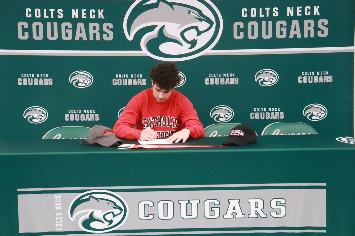✍️<a href="/CatholicU_FB/">𝘾𝘼𝙏𝙃𝙊𝙇𝙄𝘾 𝙐 𝙁𝙊𝙊𝙏𝘽𝘼𝙇𝙇</a> <a href="/CoachMikeGut/">Mike Gutelius '92</a> <a href="/CoachHubb/">Coach Hubb</a>