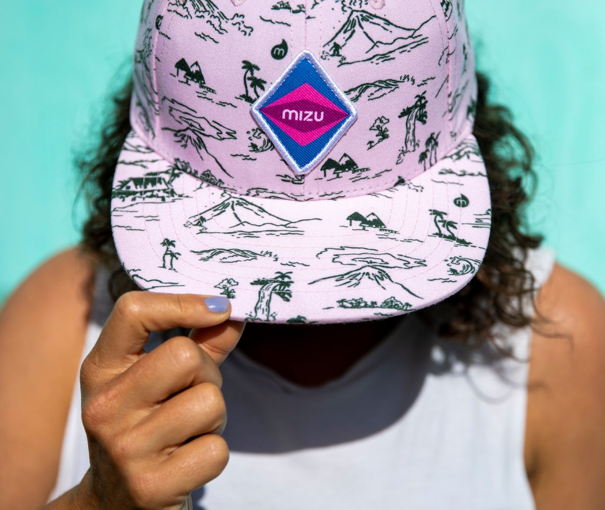 MizuLife's tweet photo. More awesome Mizu hats?! You know it! Our all new 6 panel hat made from moisture-wicking material will keep your head cool all day. Available in two of our most popular colors, Ocean Blue and Soft Pink 🏝️
​​​​​#mizulife #ecofriendly #zerowaste #adventure #hawaii https://t.co/iEVyVEX9G4
