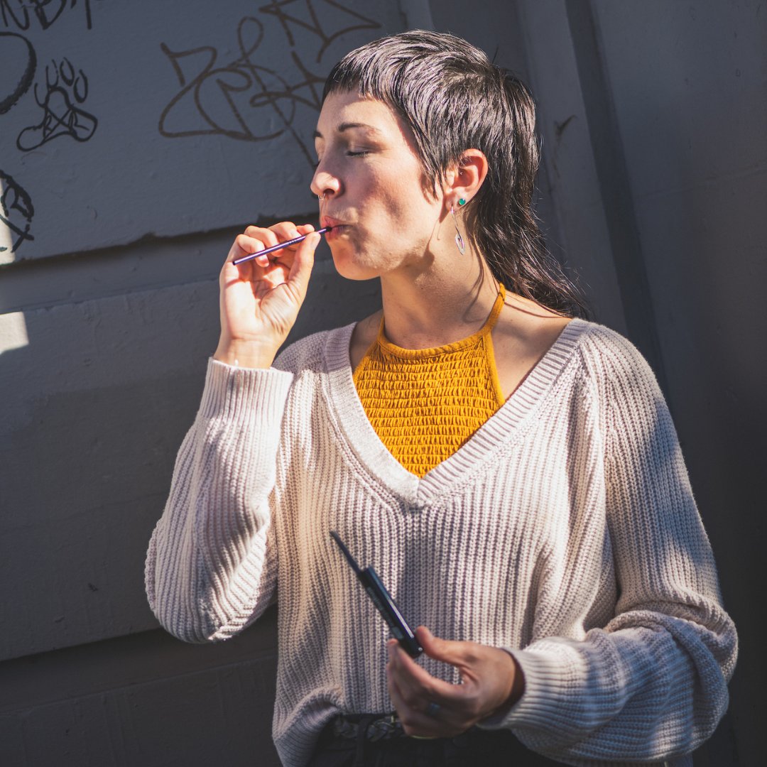 singingstraw's tweet image. The Singing / Straw PRO is the perfect choice for #singers searching for a more nuanced and powerful #strawphonation experience. It includes:

👉 A 4mm, 3mm, and 2mm straw
👉 Metal carry case
👉 Cleaning brush
👉 Carry bag

Available in Black and Rose Gold!