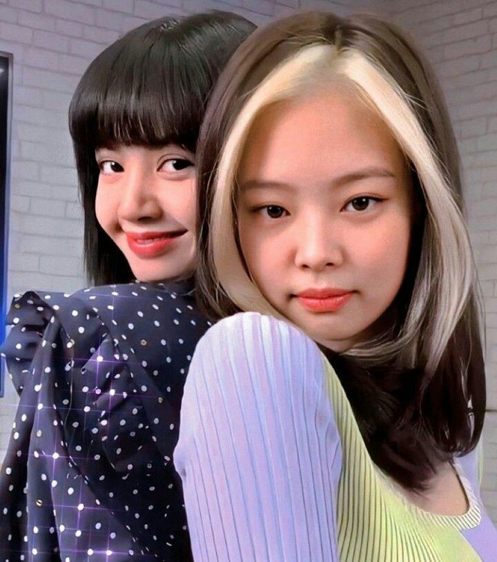 mntzkstella's tweet photo. happy birthday ops i mean happy 3rd month to us LP FAM!!! I know we're inactive for the meantime but mahal ko parin kayo as always, stay strong to us ✊More kulitan and bardagulan. Love You Guys So much 😚mwa mwa 💜 https://t.co/VebvL6uFaZ