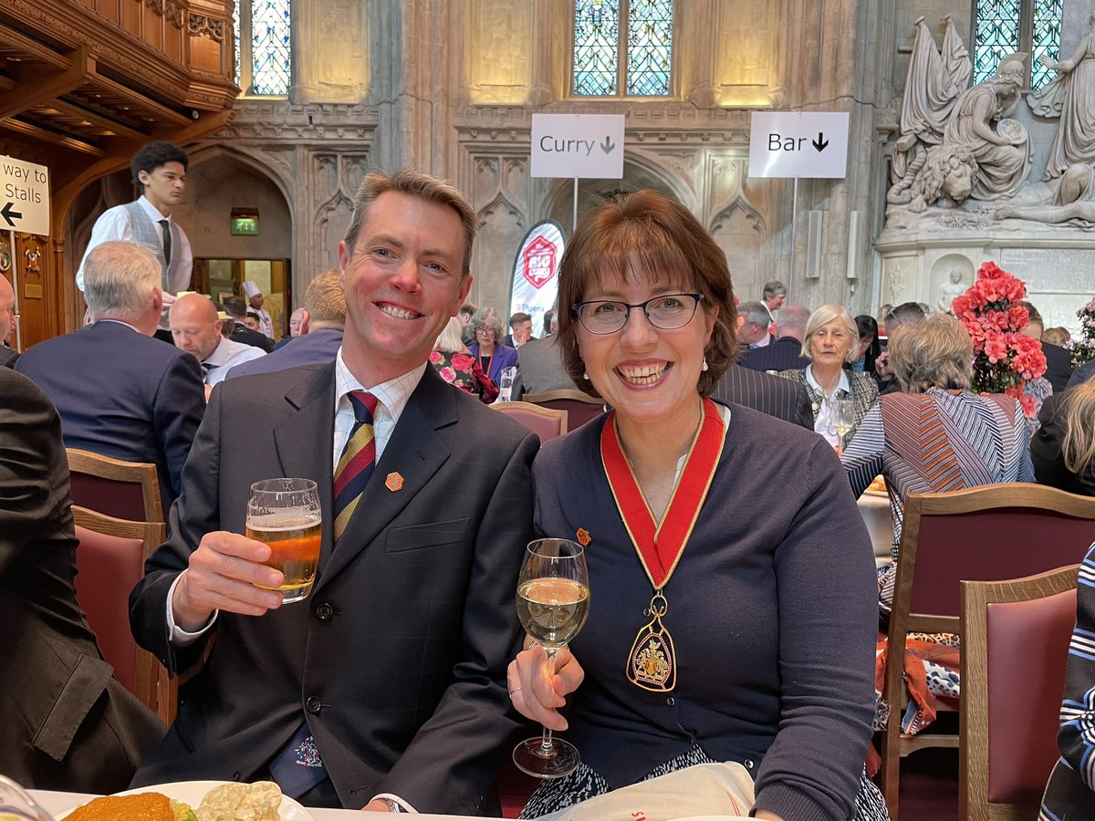 MasterFueller's tweet photo. Supporting the Lord Mayors Platinum Jubilee Big Curry Lunch with my Consort. Some fascinating conversations too. Who knew my blog travelled so far!!! #lordmayorsbigcurrylunch https://t.co/4tFJTmw1TY