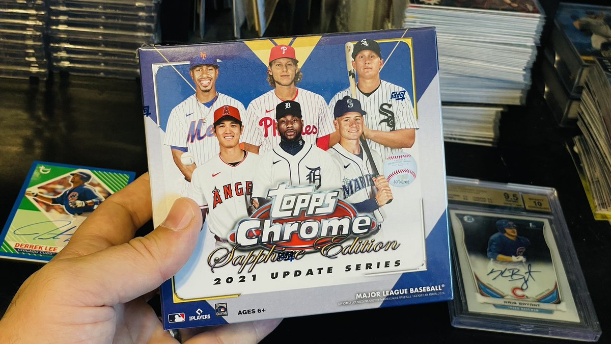 WatchTheBreaks's tweet image. Happy ⚾️ Opening Day!

RT &amp;amp; Follow to enter to win this box of Topps Chrome Update SAPPHIRE 💎 

#Collect #TheHobby 

*winner drawn tomorrow (Friday) &amp;amp; will have 1 week to claim from video draw to be posted below or alternate winner will be awarded 🙏