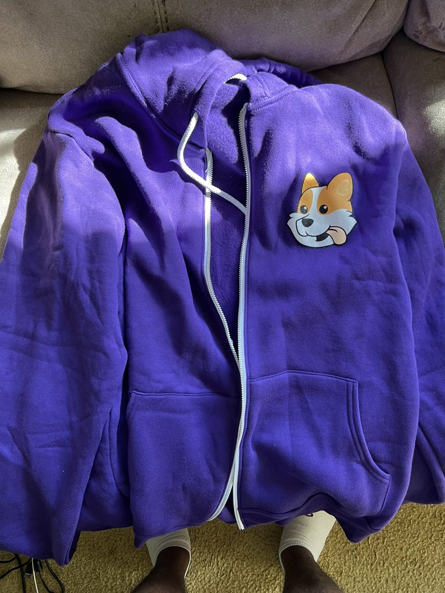 jmo061587's tweet photo. What?! A zip up just like the @DocSpace crew!! Thank you @MarioATX_MD @MilesNextDoor and DocSpace team! https://t.co/Tps3mQCZwZ