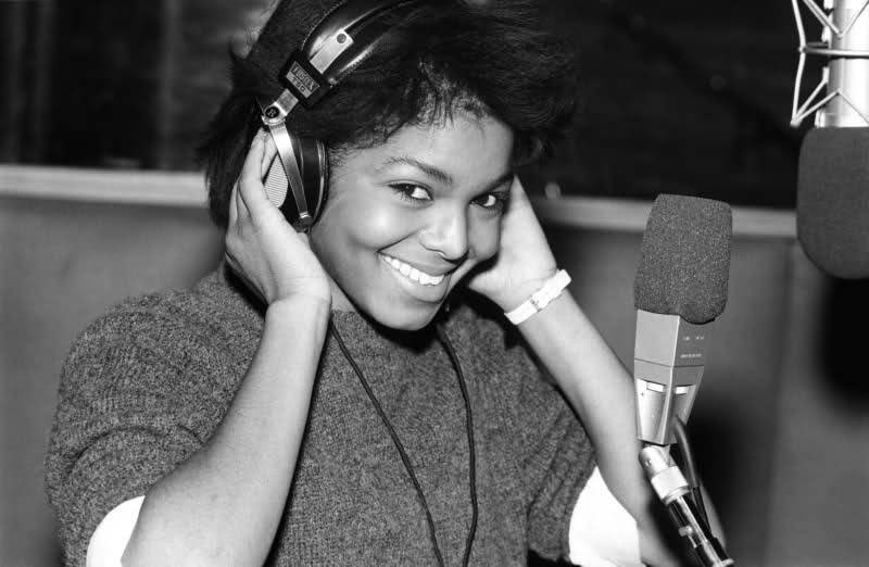 New music’s on the way. This time I’m the one in control ❤️💙