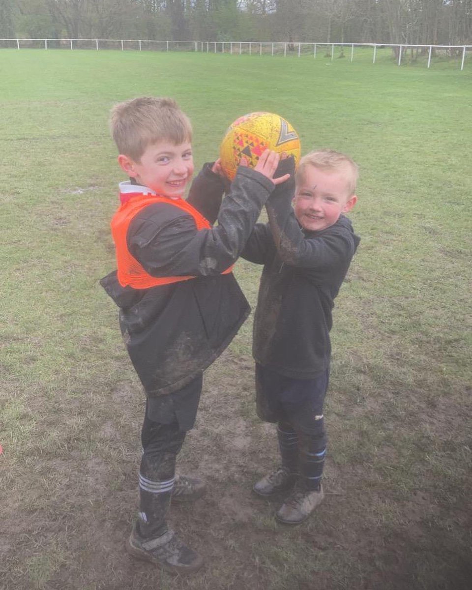 KCRCoaching's tweet photo. What a 4 day KCR Footy camp that was 👌⚽️
All of the coaches loved every minute of it 🙌🏽🙌🏽
A MASSIVE WELL DONE to everyone that attended!!! Roll on May!! Hopefully some sunshine ☀️⚽️🤣👌 #KCRCoaching #KCRFootyCamp #DoneNDusted https://t.co/riPvlnpbF7