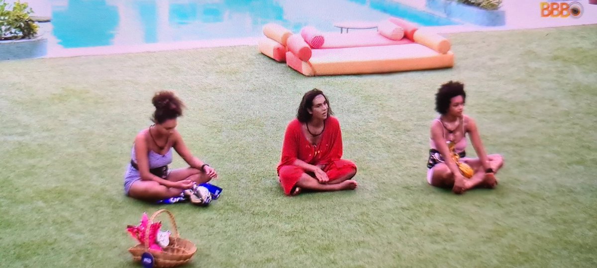 orochacesar's tweet photo. Hahahahahahahaha 
#RedeBBB22 https://t.co/JXOIuvuqpS