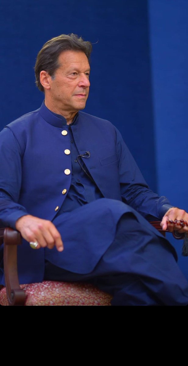 monaaa_0501's tweet photo. Khan is untouchable &amp; irreplaceable. Only a fool thinks he is expandable!
اللہ تعالیٰ اِس انسان کی مدد کرنا، جو تیرے نام پر، تجھ پر یقین کر کہ اِس دنیا کے بے کار، دھوکے باز لوگوں سے الجھ پڑا، یہ بندا صرف تیرے سہارے کھڑا ہے، تو عزت رکھ لینا۔ آمین سومامین❤️
#ImranKhanPrimeMinister https://t.co/Ri5V4bRrw2